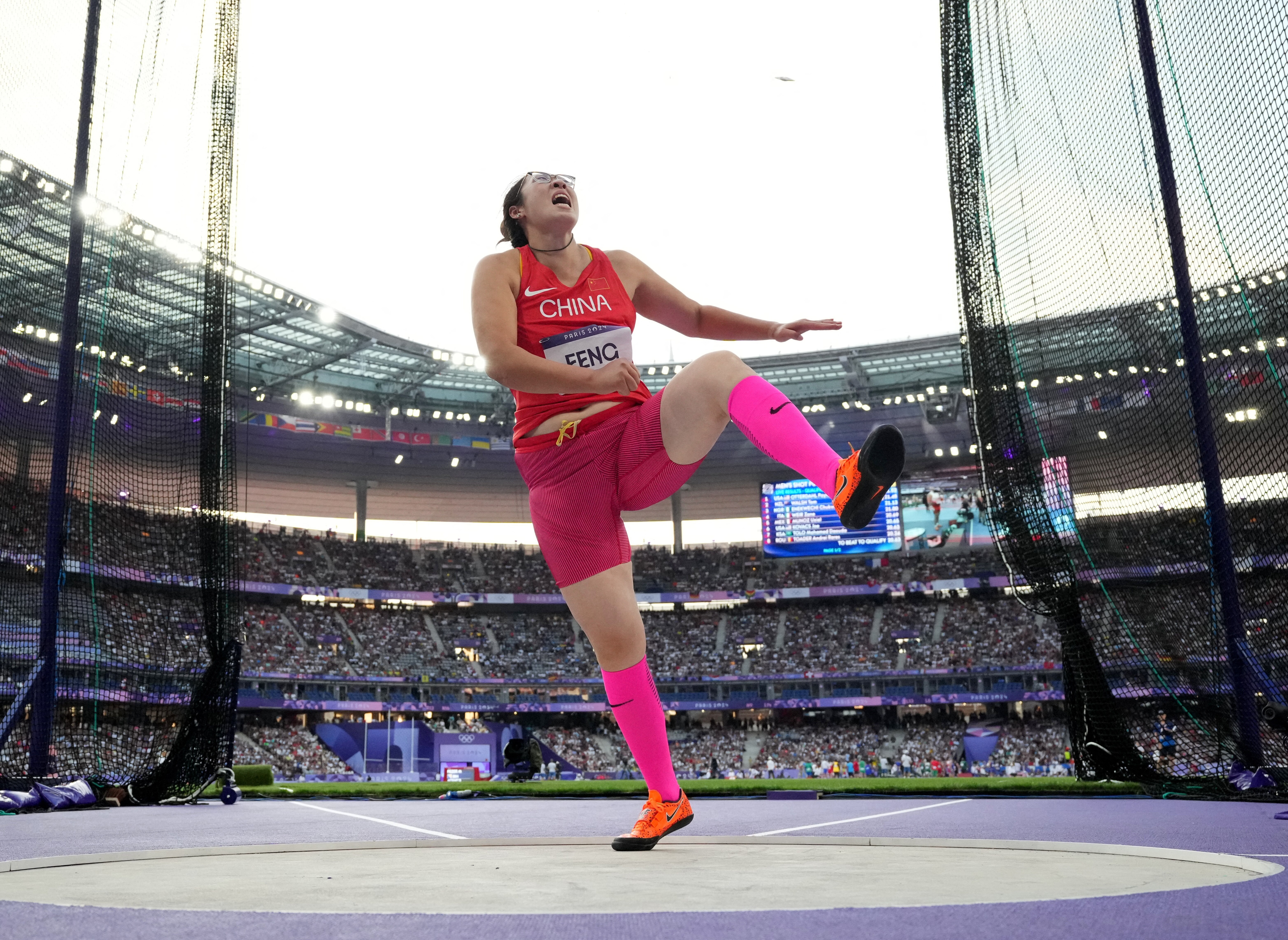 铁饼比赛现场悬念，巴西选手突围夺冠的简单介绍