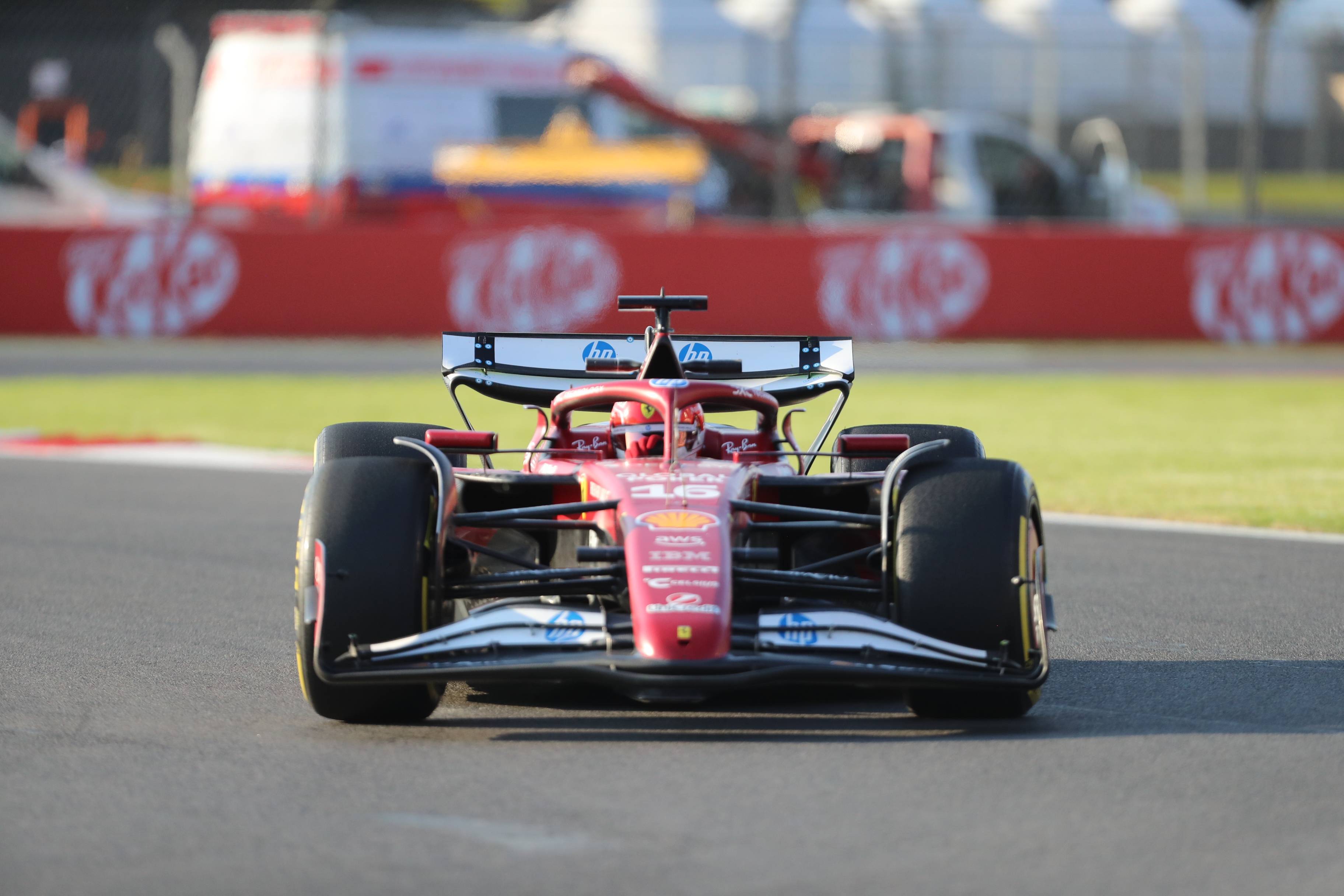 雷火电竞充值-红牛二队横扫梅赛德斯，勒克莱尔点燃赛场