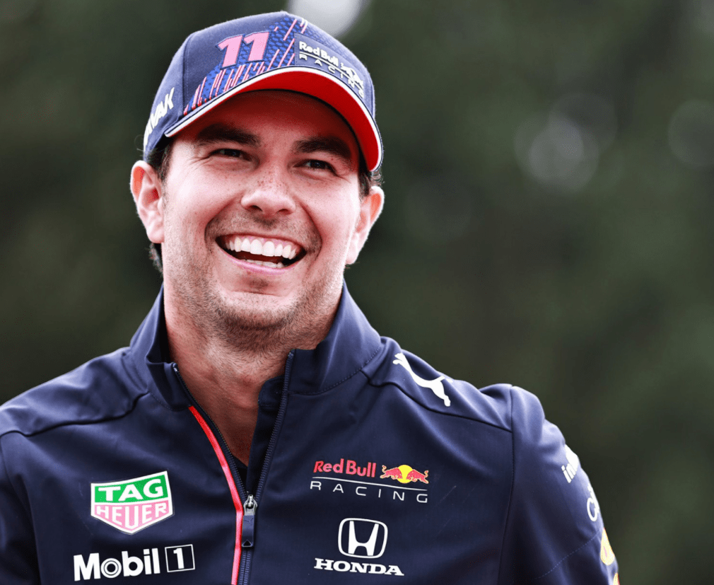 梅赛德斯绝杀红牛车队，佩雷兹高光表现