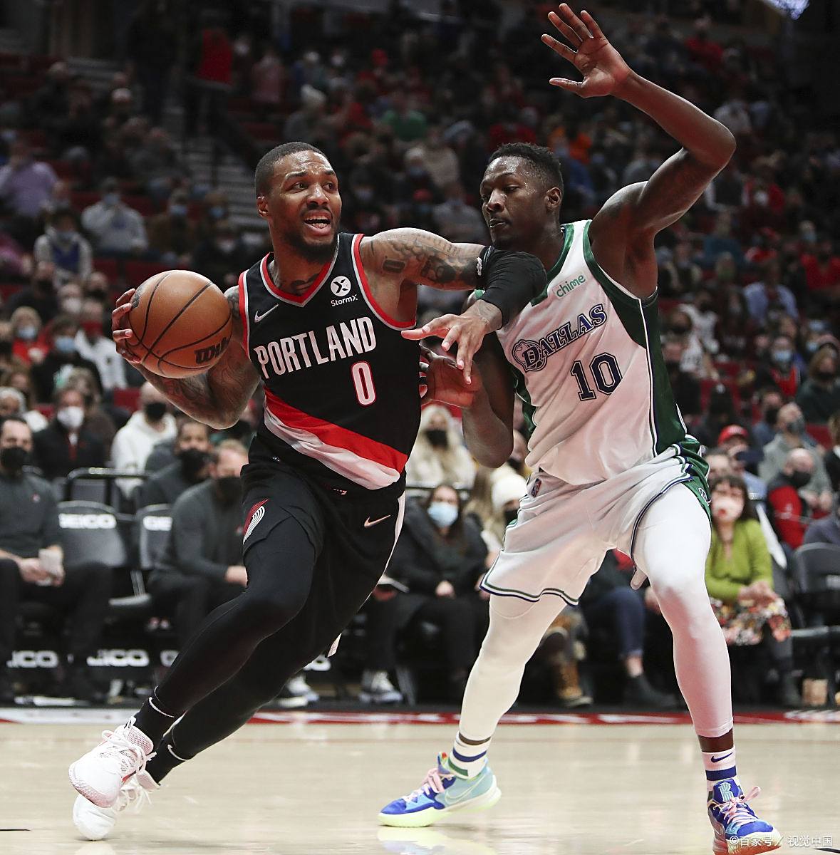 雷火电竞网站-骑士力克马刺，浓眉哥高光表现