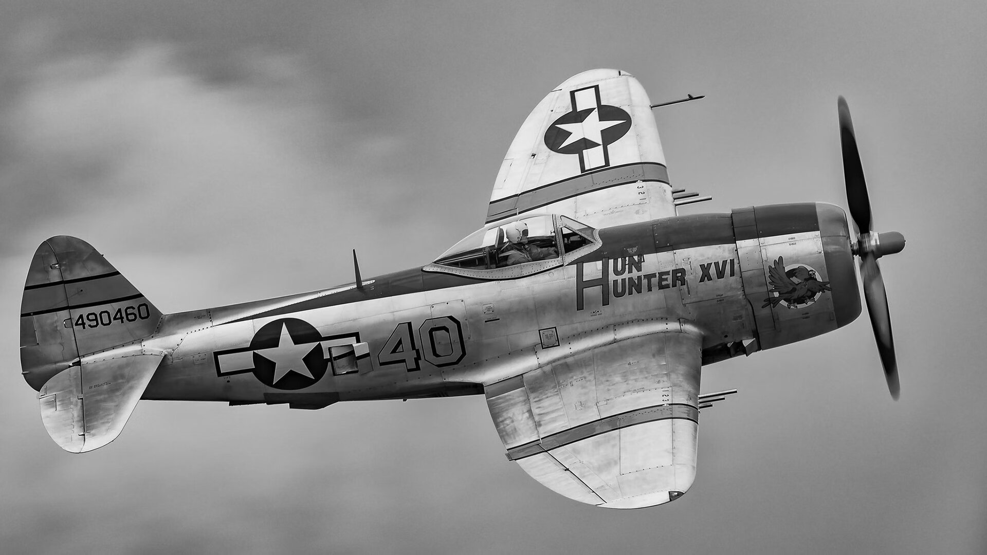 双重终结日,F1王冠落定与鹈鹕狩猎爵士