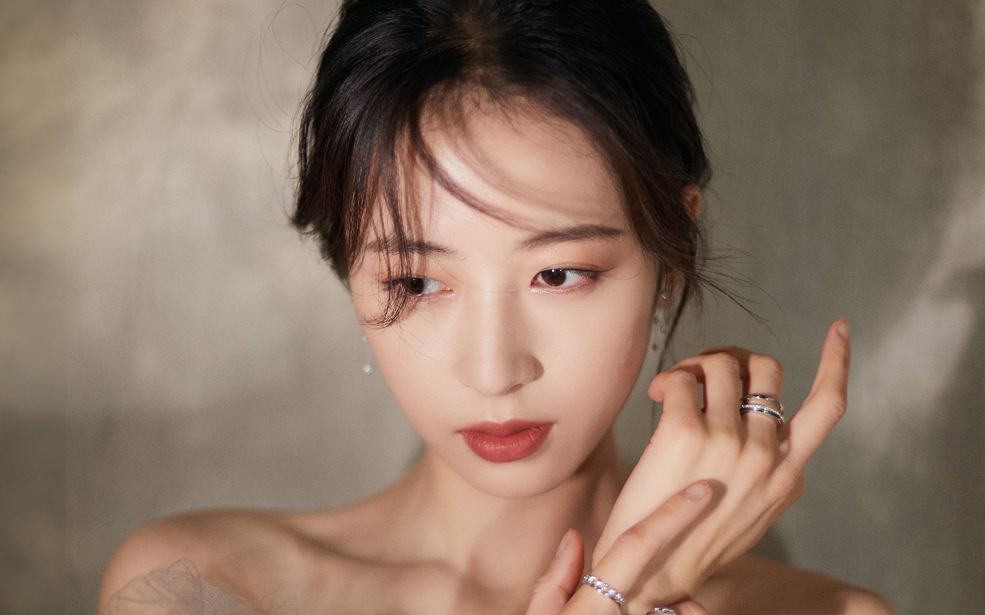 篮球跨界巅峰战，马克西主宰比赛走向，广东队掀翻独行侠