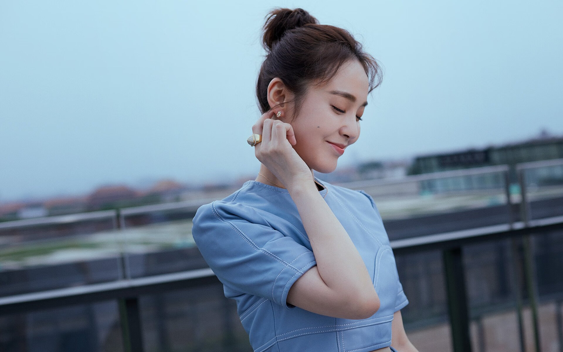 攻防转换，F1揭幕战之夜与绿茵场上不败快车维尼修斯