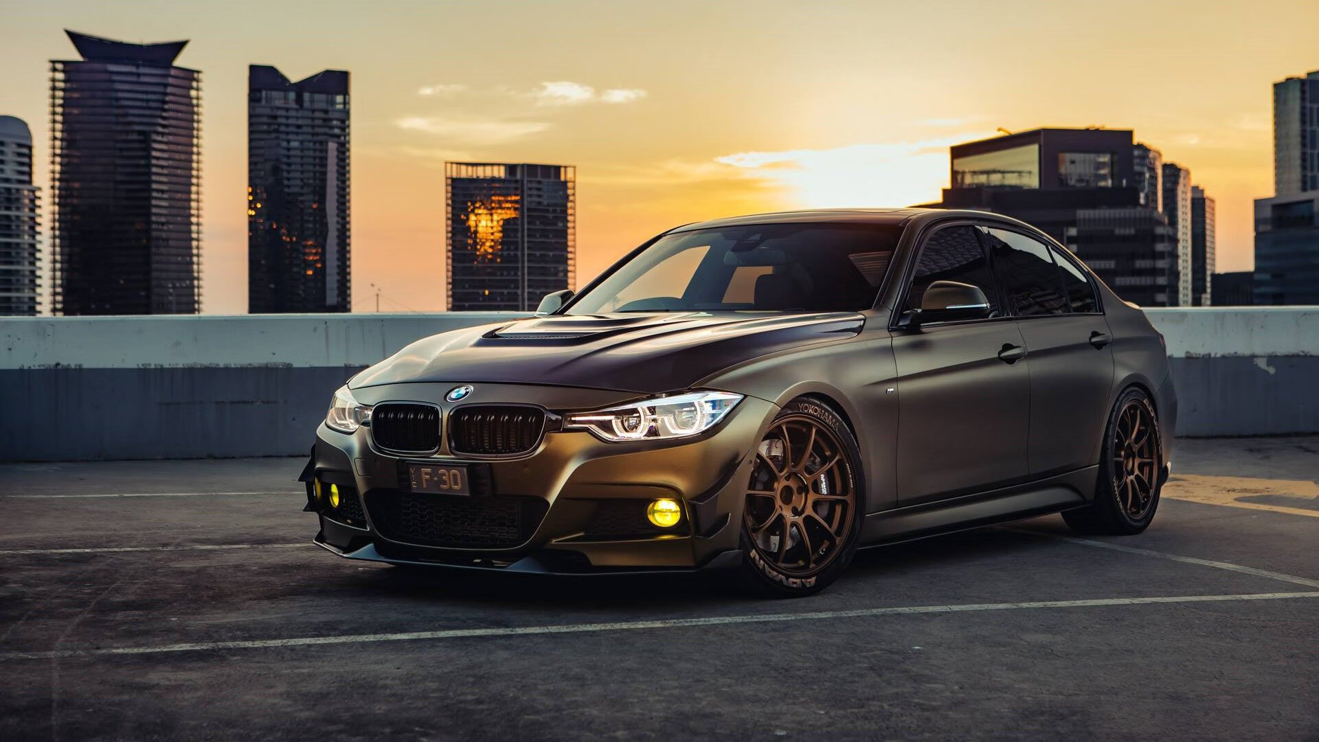 雷火电竞app-阿拉巴振臂一呼，红牛群狼撕碎高卢雄鸡—当团队足球战胜了明星云集